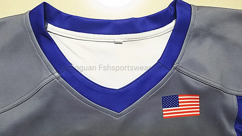 Precio de fábrica, alta calidad, uniforme de fútbol sublimado y transpirable personalizado