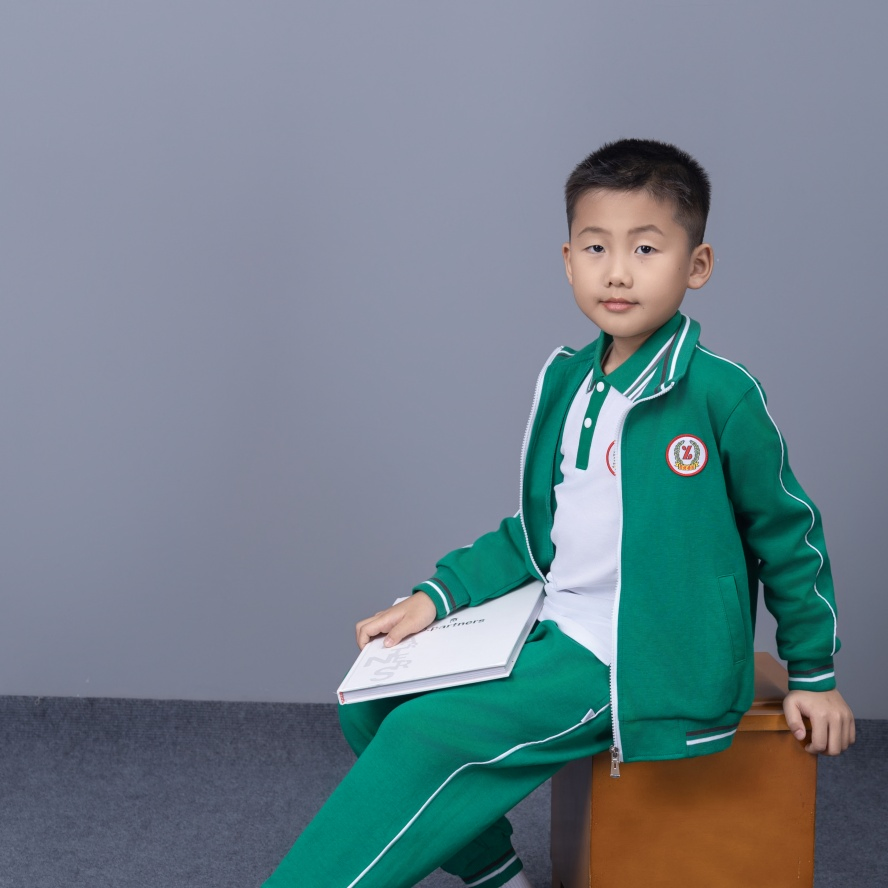 Uniforme escolar unisex de fácil cuidado para niños de marca propia para escuela privada