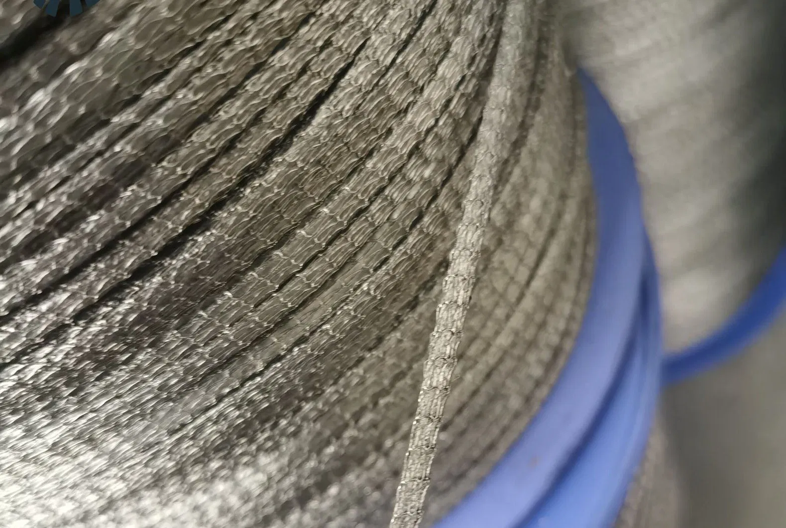 Expanded Graphite Yarn Reinforced with Glass Fibre+One Inconel 600 Wire