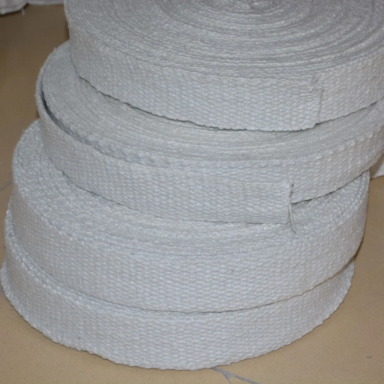 Refractory Fibre Mineral Wool Textiles Wood Furnace Boiler Ceramic Fiber Cloth for Thermal Insulation Material Sealing Ss Steel Wire