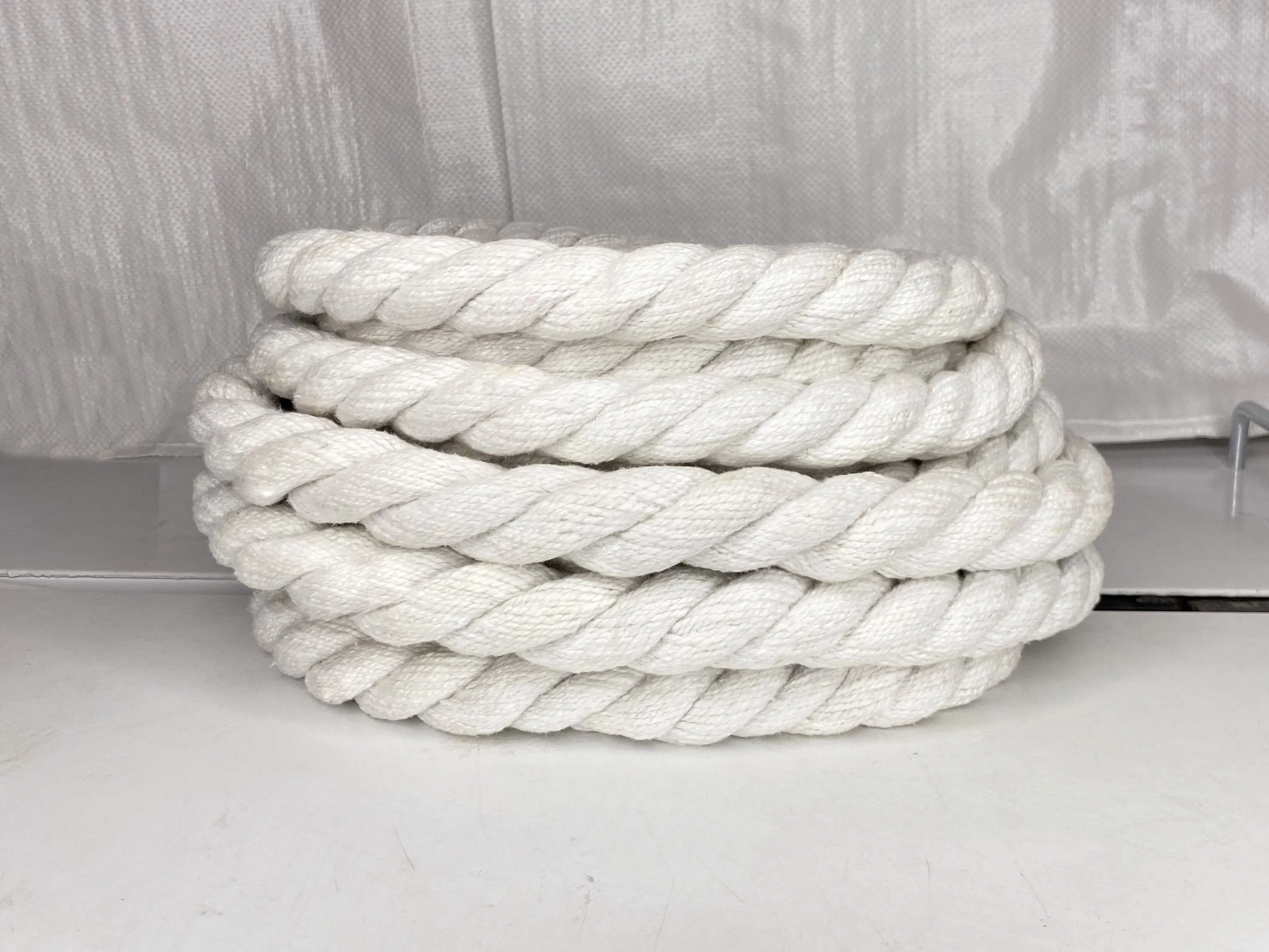 Refractory 1260 Ceramic Fiber Rope Round Square Twisted Braided Ceramic Fibre Ropes Sealing Gasket