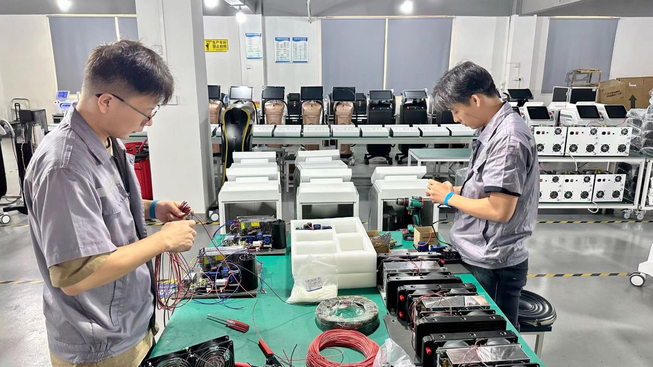 Component assembly process of aesthetic medical devices at Fickle Beauty factory
