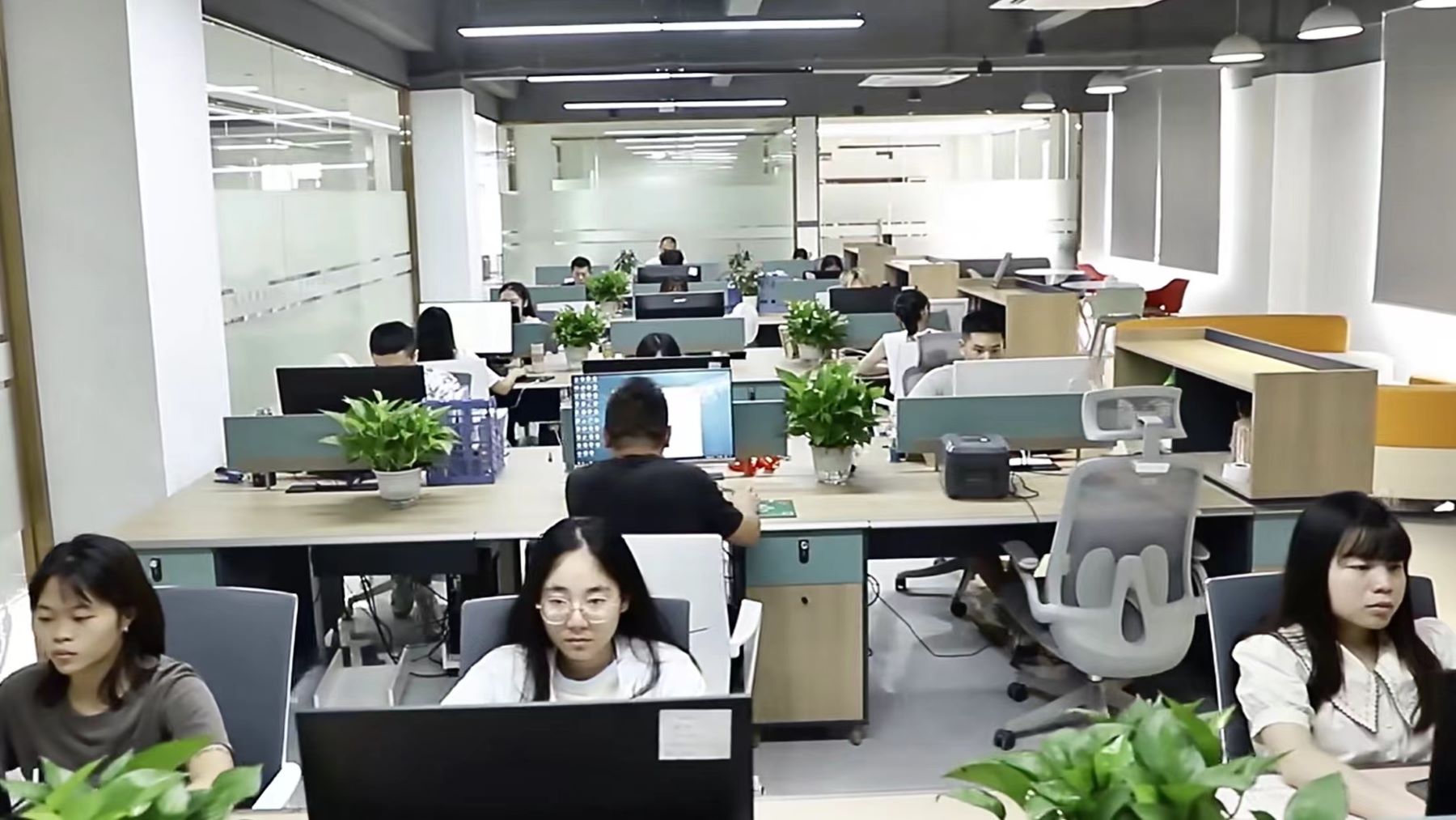 Fickle Beauty advanced laser aesthetic equipment manufacturing facility