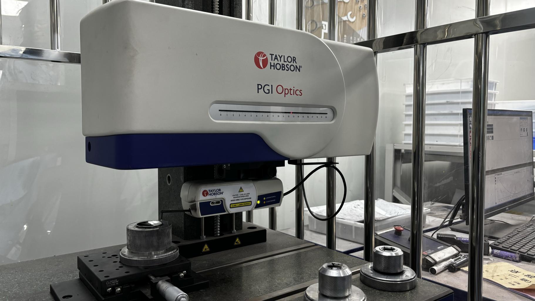 Interferometer for precision wavefront and optical surface quality testing