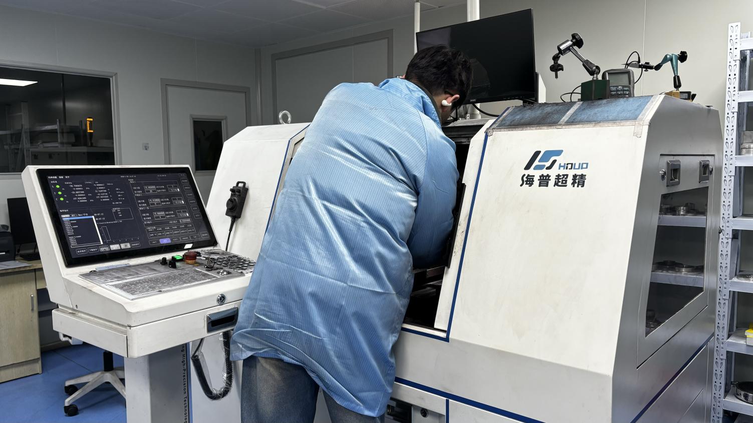 Aspheric surface polishing for precision optical components at FiddlLink