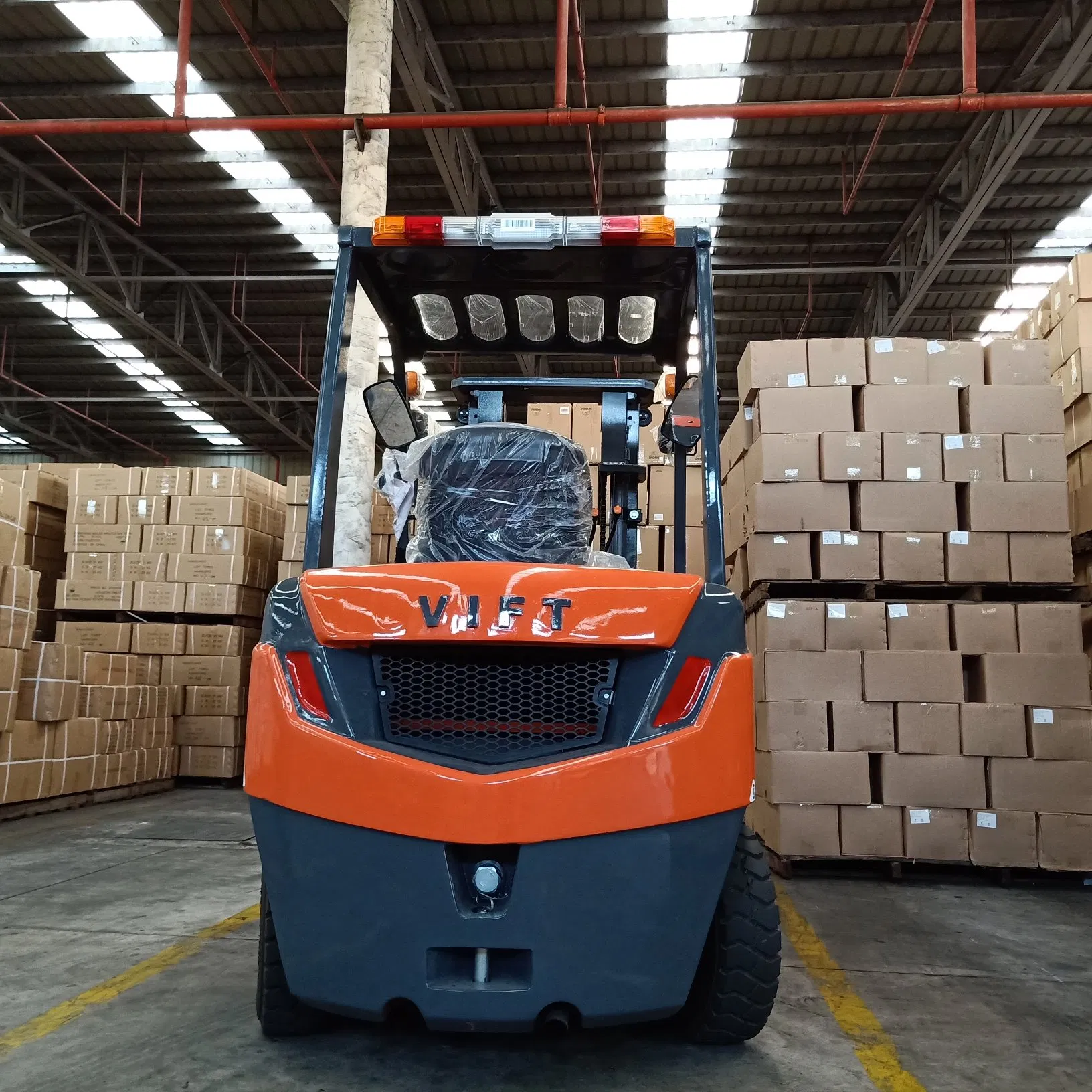 Vift 3.0ton/3000kgs Diesel/Gas/LPG Forklift 3m/4.5m/5m/6m Lifting Height, with Japanese /Nissan/Mitsubishi Engine, with Side Shift, Cabin, Triplex Mast