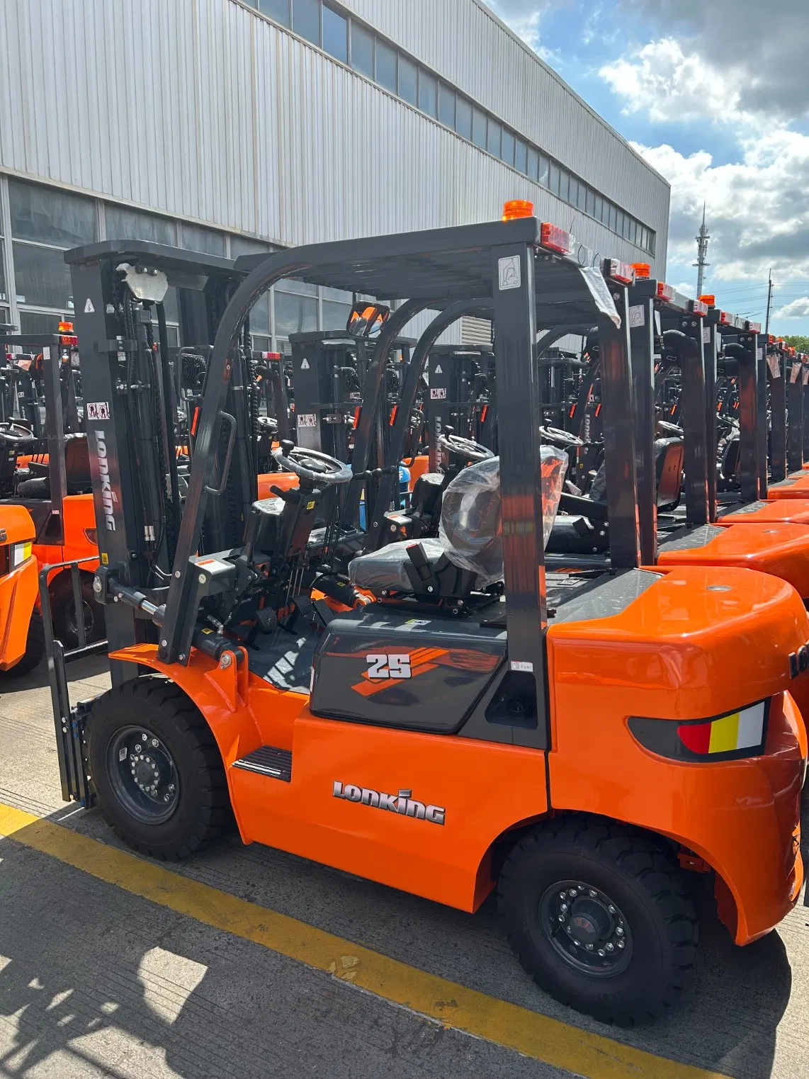 OEM/ODM CPC25 Made in China Lonking Wholesale China Supply 2t/2.5t/3t/3.5t/3.8t/4t/5t 3m/3.5m/4m/4.5m/4.7m/4.8m/5m/6m Diesel/LPG/Gasoline/Electric New Forklift