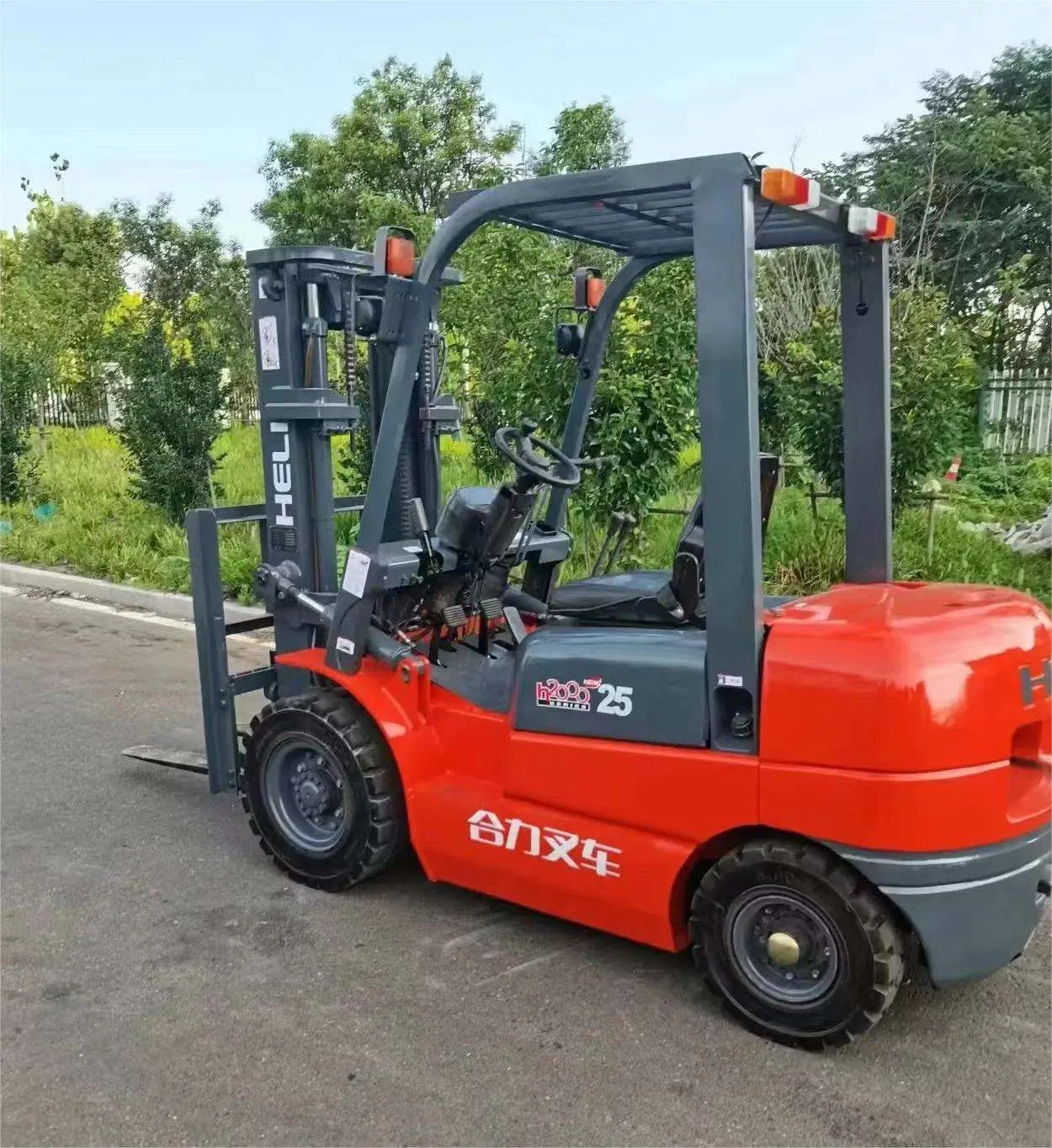 Hot Sale Heli Diesel Forklift Cpcd25 Cpcd30 Cpcd35 3ton Lifting Machine Hydraulic Forklift 2.5ton Diesel Forklift