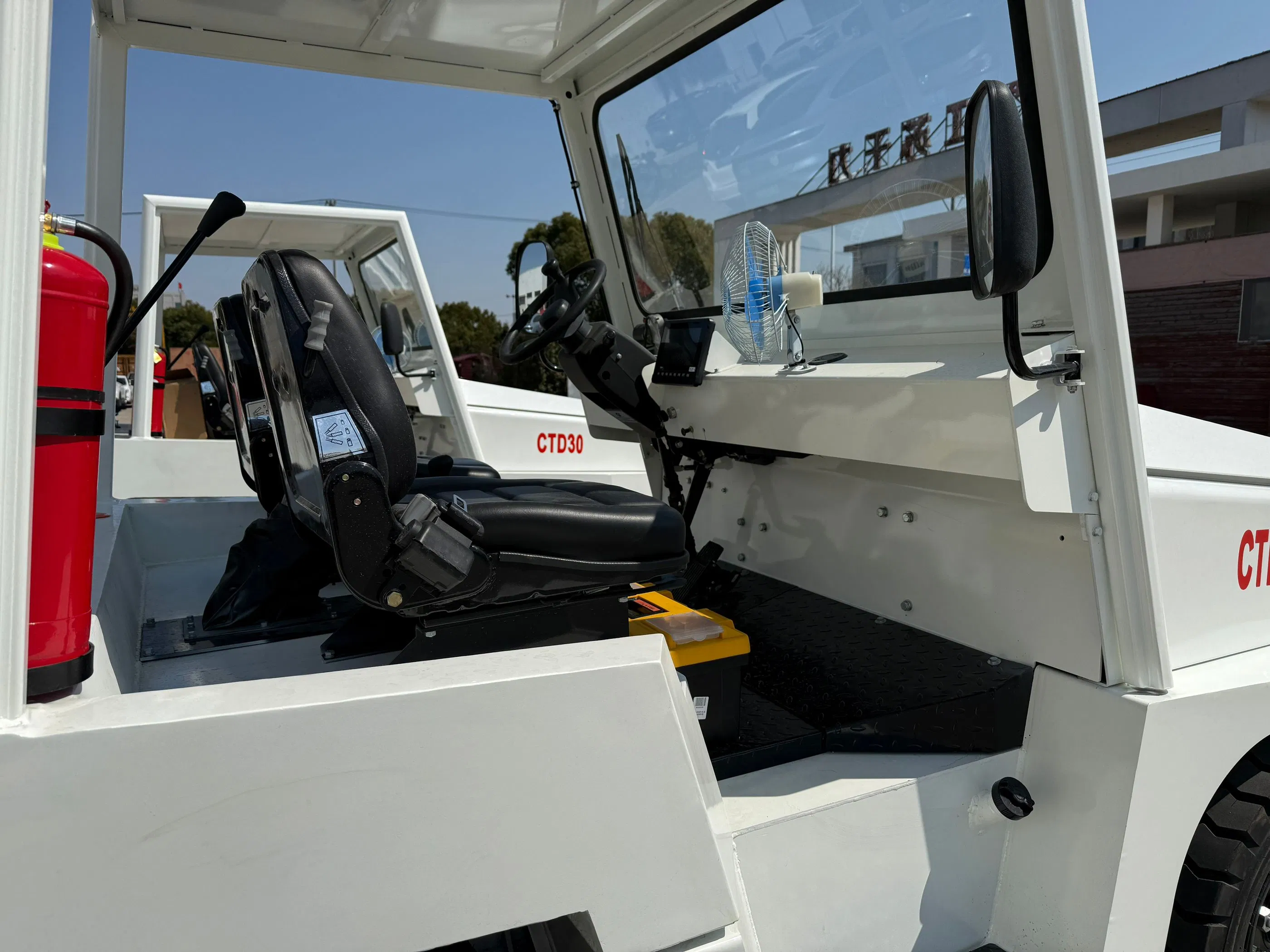 Cheap Price 20ton 25ton 30ton 40ton Diesel Electric Tow Tug Tractor with Battery Handling Equipmentno Reviews Yet