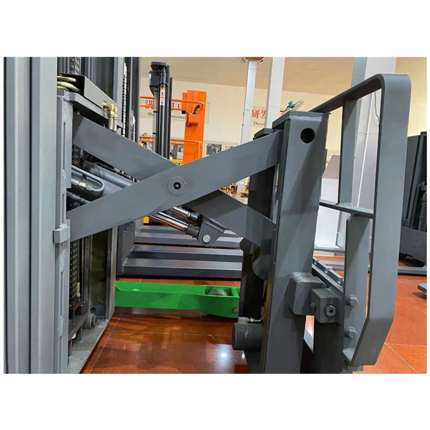 High Quality Electric Reach Truck with Single Scissor