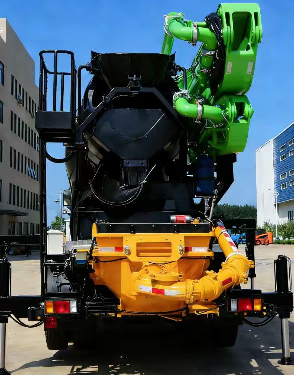 30m Reach Height Concrete Mixer Pump Truck 8 Cbm Mixer Capacity Mobile Concrete Mixer Truck Concrete Boom Pump Truck
