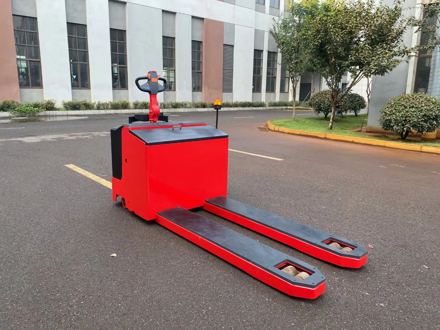 Dynamic Electric Battery Pallet Jack 6000 Kg, 8000 Kg