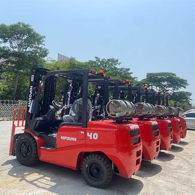 Factory Price Fabricado En China Fork Lift Triplex Mast 4.5m Mast LPG Gasoline Forklift Truck Montacarga