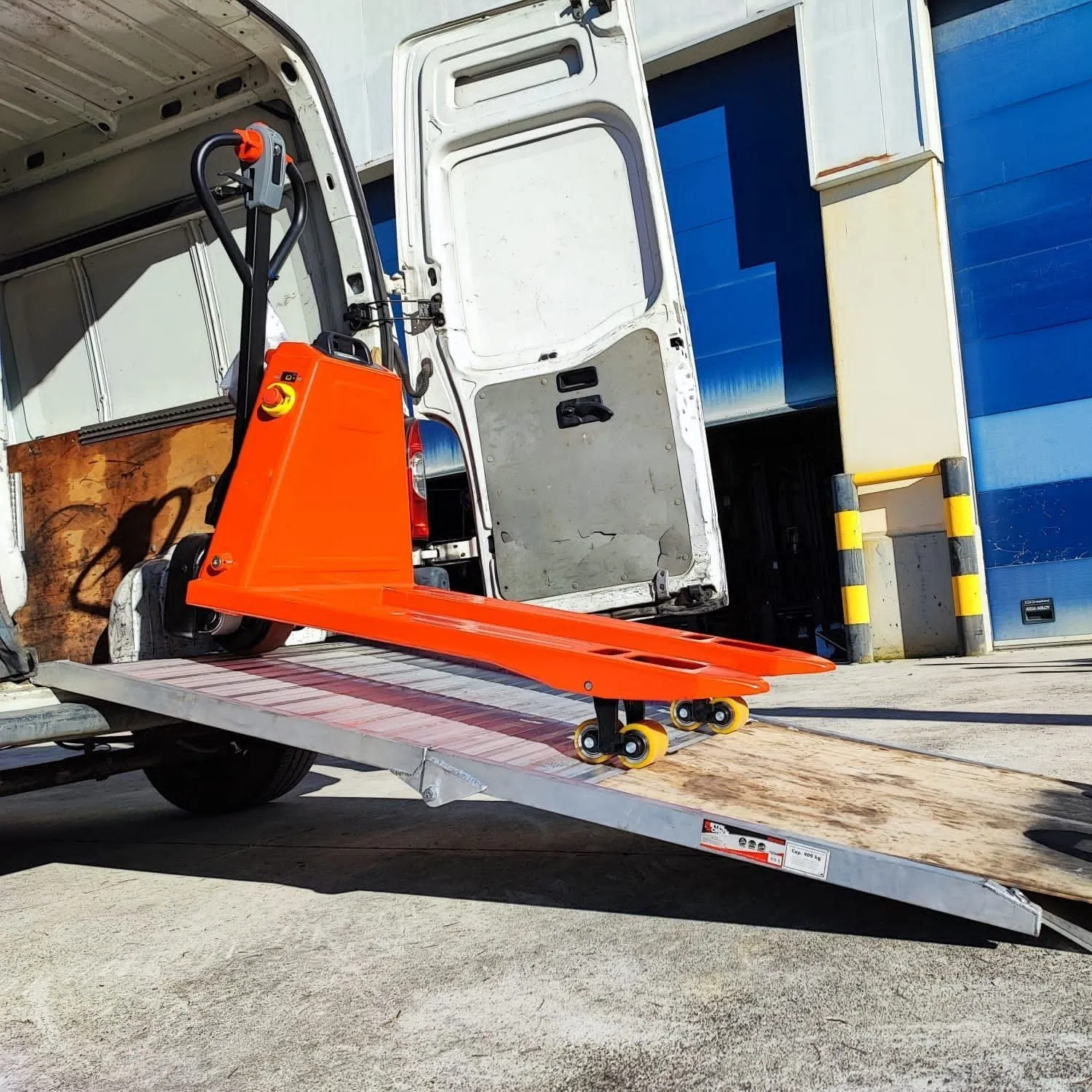 2000 Kg Electric Pallet Jack with CE