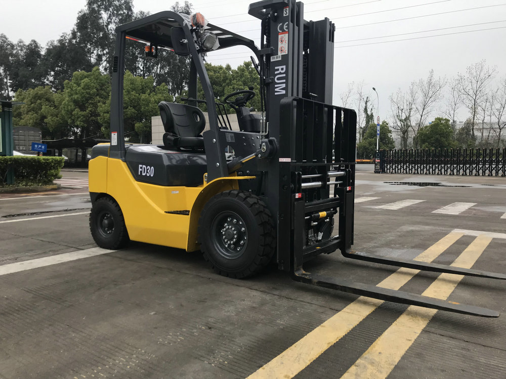 2.5 Ton Diesel Forklift Battery LPG Gasoline with Japan Engine EPA