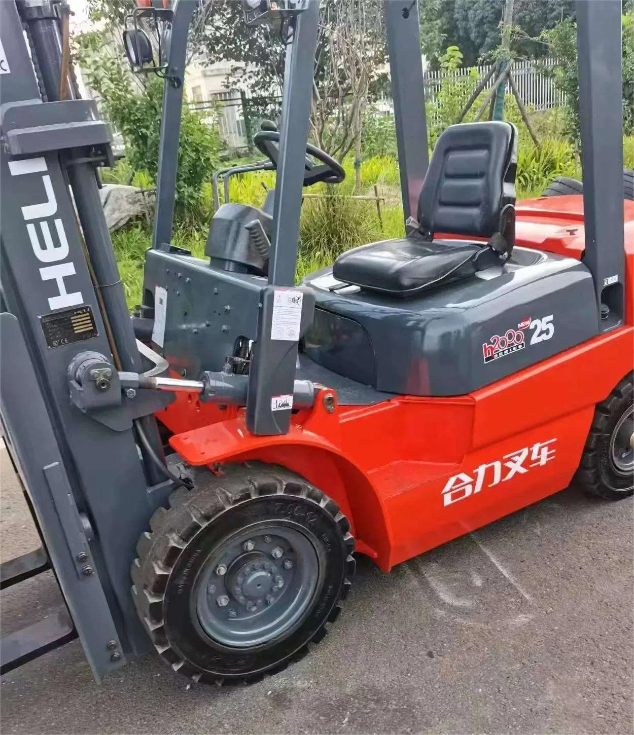 Hot Sale Heli Diesel Forklift Cpcd25 Cpcd30 Cpcd35 3ton Lifting Machine Hydraulic Forklift 2.5ton Diesel Forklift