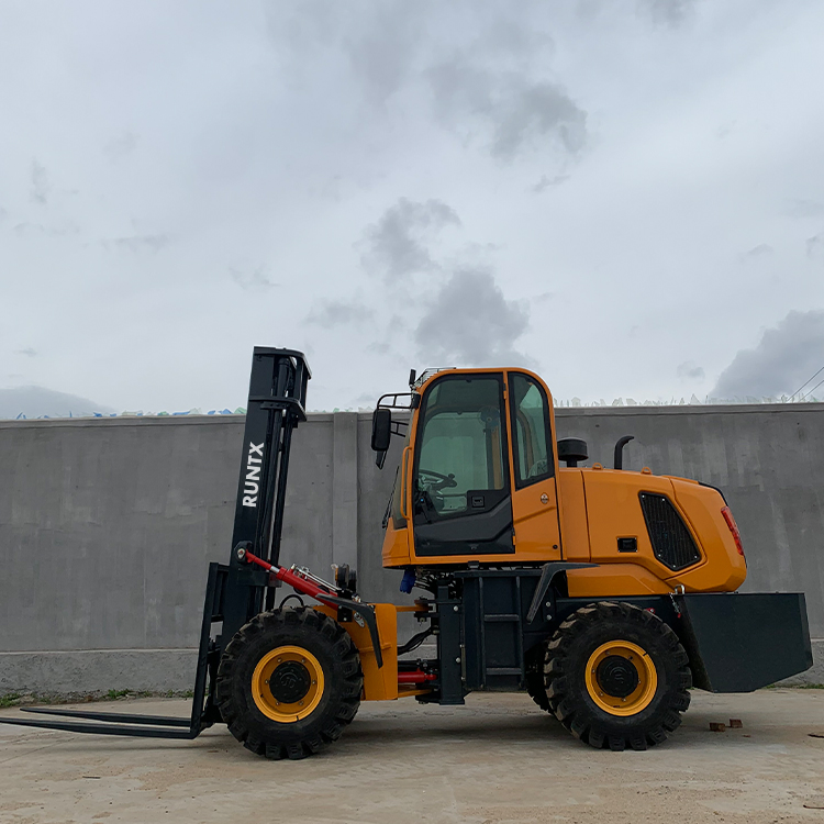 Runtx Brand 5 Ton Forklift off Road 4WD 4X4 All Rough Terrain Forklift Diesel Forklift Truck Price for Sale