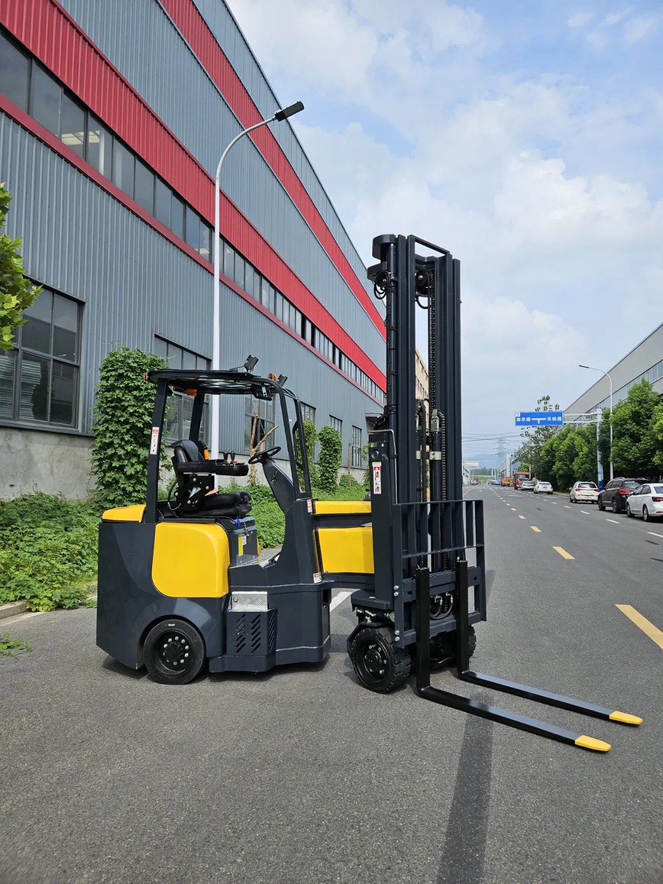 Innovation 6000mm Lifting High Very Narrow Aisle Vna Electric Forklift Truck with Lithium Battery