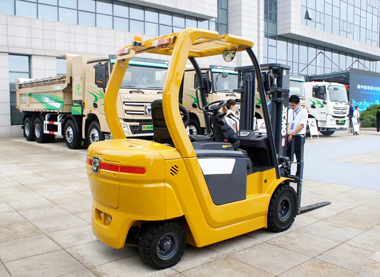 XCMG Official Hot Sale 1.5 Ton 2 Ton 2.5 Ton 3 Ton 3.5 Ton 4 Ton 5 Ton 7 Ton 8 Ton 10 Ton Electric Diesel LPG Gasoline Forklift with Attachments Price for Sale
