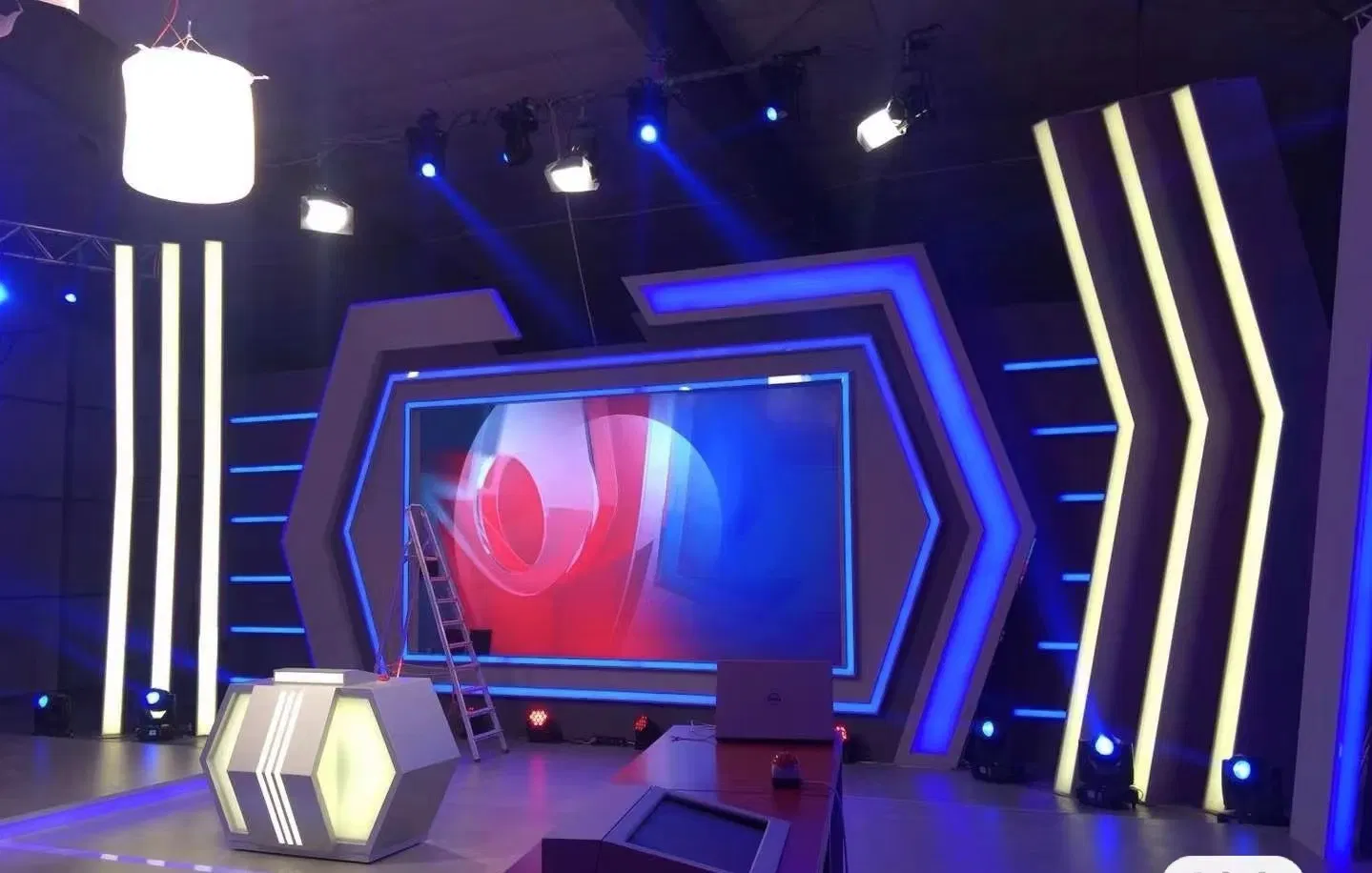 Indoor Advertising Video Wall Full Color LED Display Screen