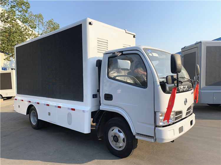 High Brightness LED Billboard Truck P3/P4/P5 LED Display Outdoor Digital Advertising Truck for Live Broadcast