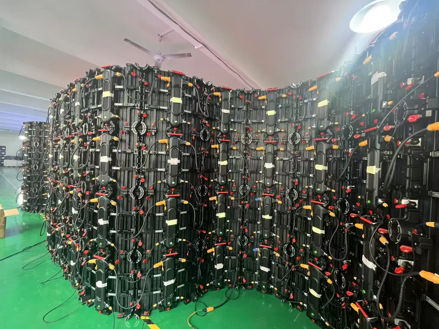 Indoor P1.95 Flexible Rental LED Display HD LED Video Wall LED Screen for Events