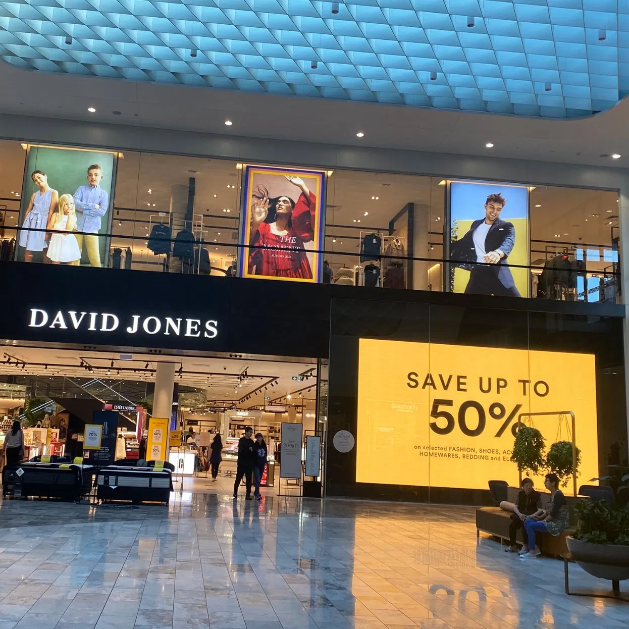 P2 Highlight Supermarket Advertising Stadium Full Color Screen Waterproof Indoor and Outdoor LED Display