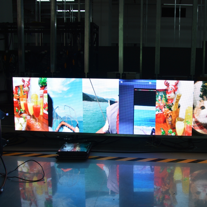 Waterproof Outdoor P2.5 LED Display Screen for High-Definition Advertising
