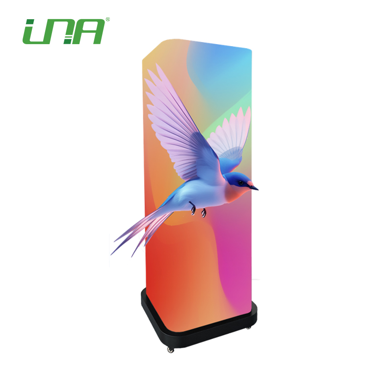 Indoor Advertising 4-Sides Eye-Naked 3D LED Video Screen Display with Wheels