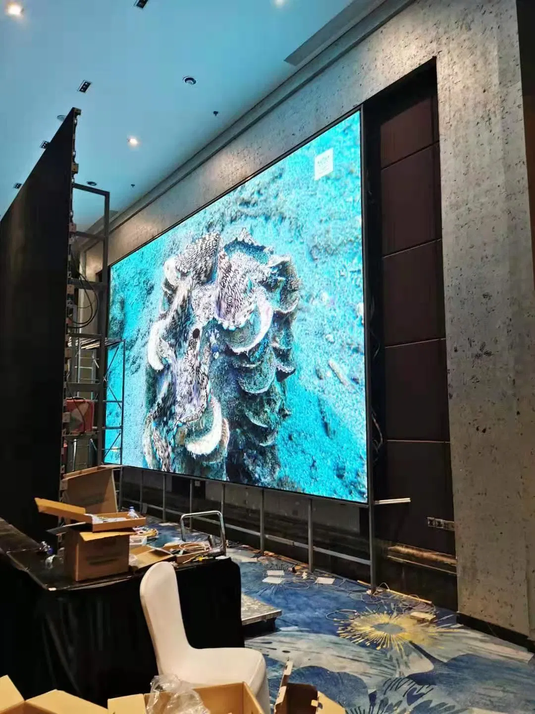 Outdoor LED Display Screen for Stadiums Shopping Malls for Outdoor Advertising