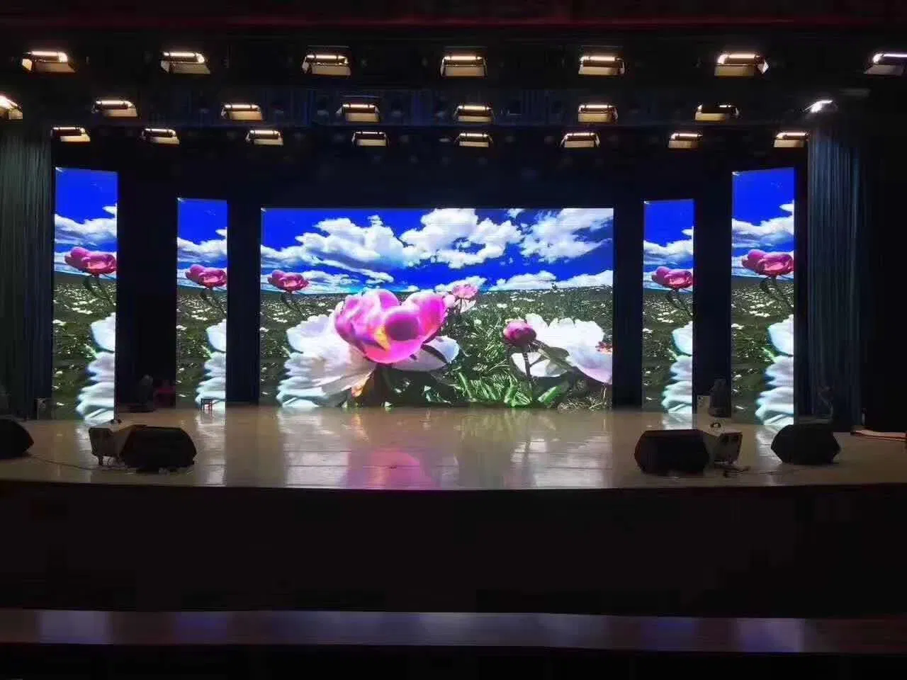 P2.604/P2.97/P3.91/P4.81 Outdoor LED Display for Rental LED Screen Advertising Billboards Display