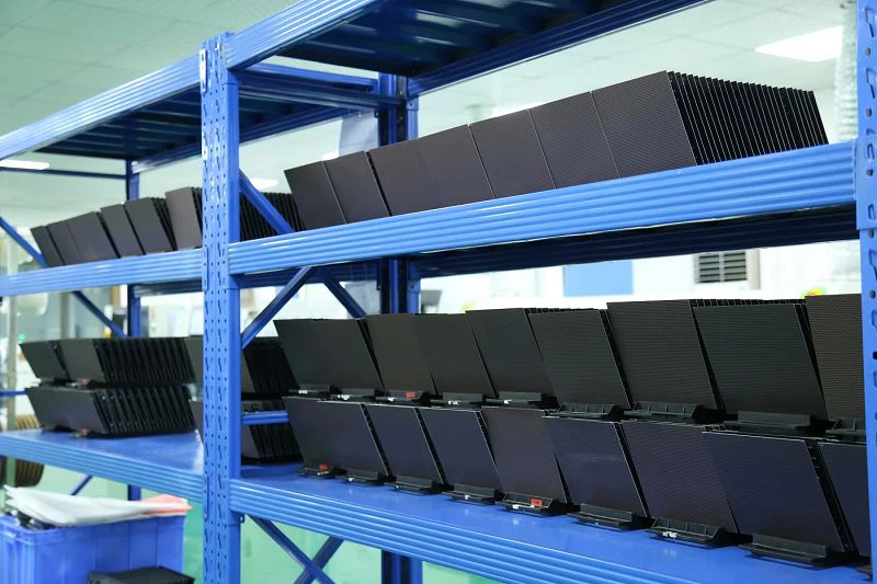 
    
    <!-- Footer -->
    <footer>
        <div class=