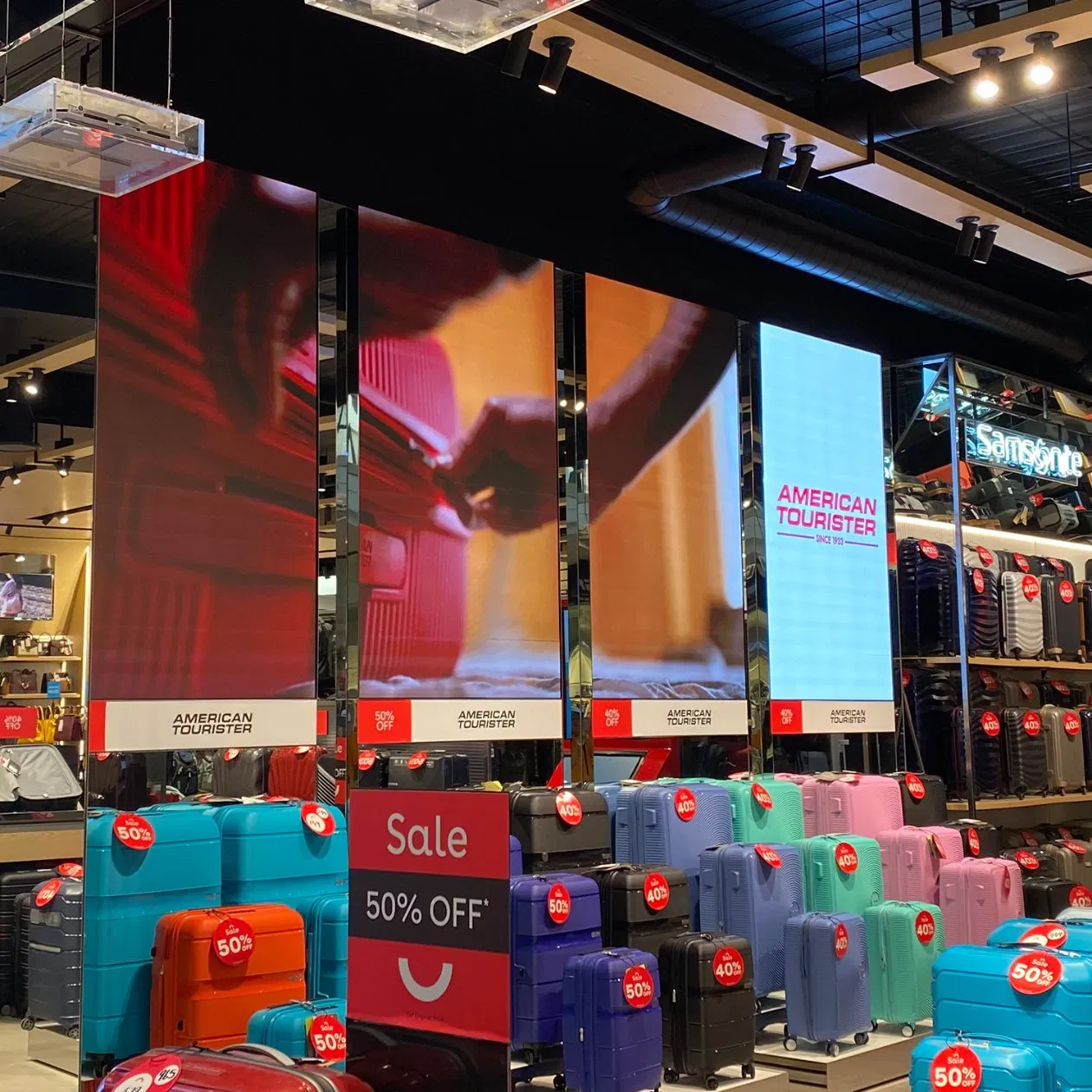 P8 Small-Pitch Indoor High-Definition LED Splicing Wall Screen LED Display