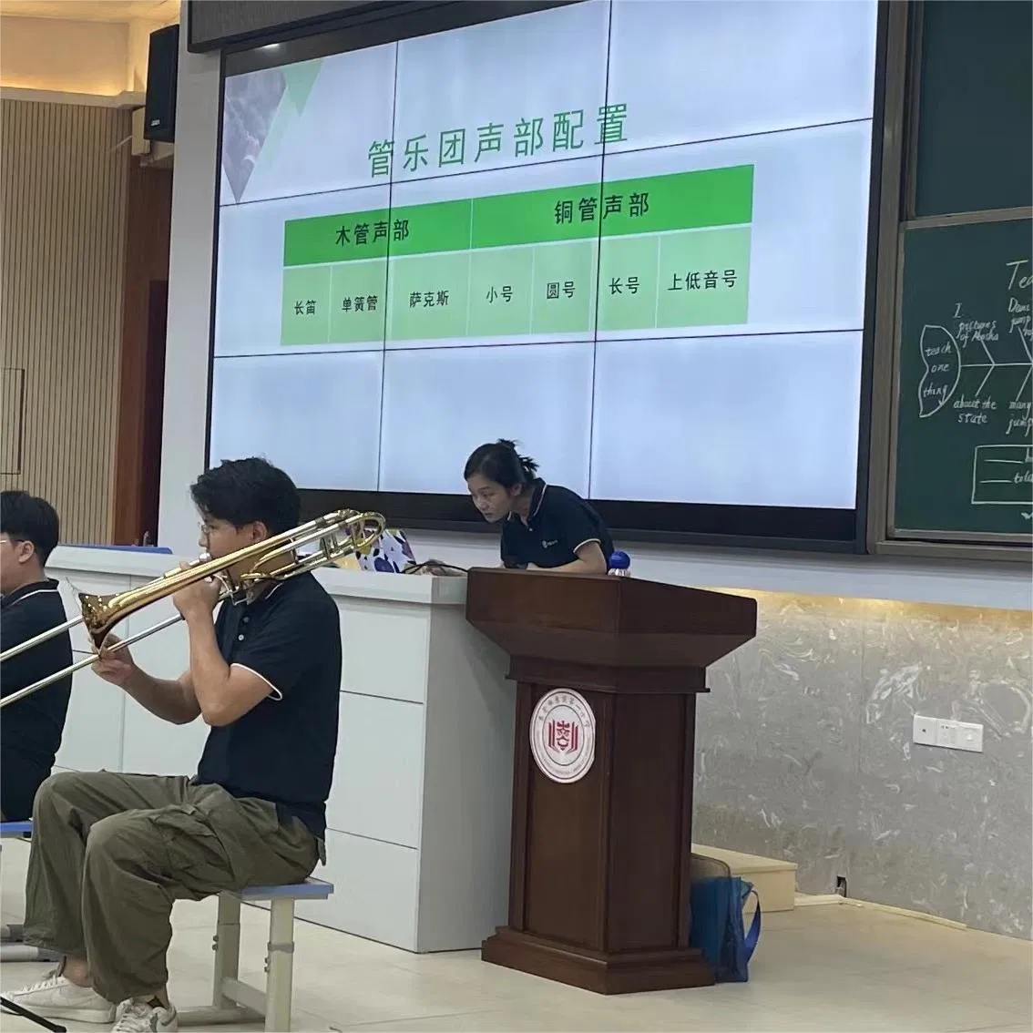 Indoor 49inch Wall Display Screen LED Panel Video Wall for School Education