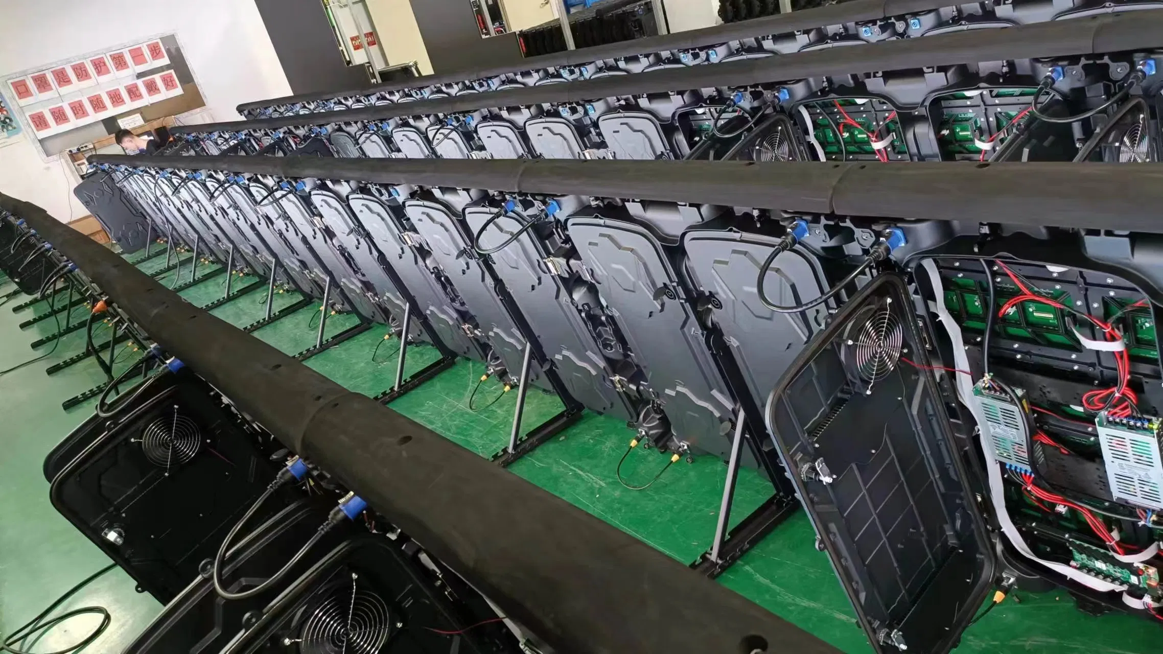 Football Stadium Perimeter Video LED Display Cabinet 960X960mm