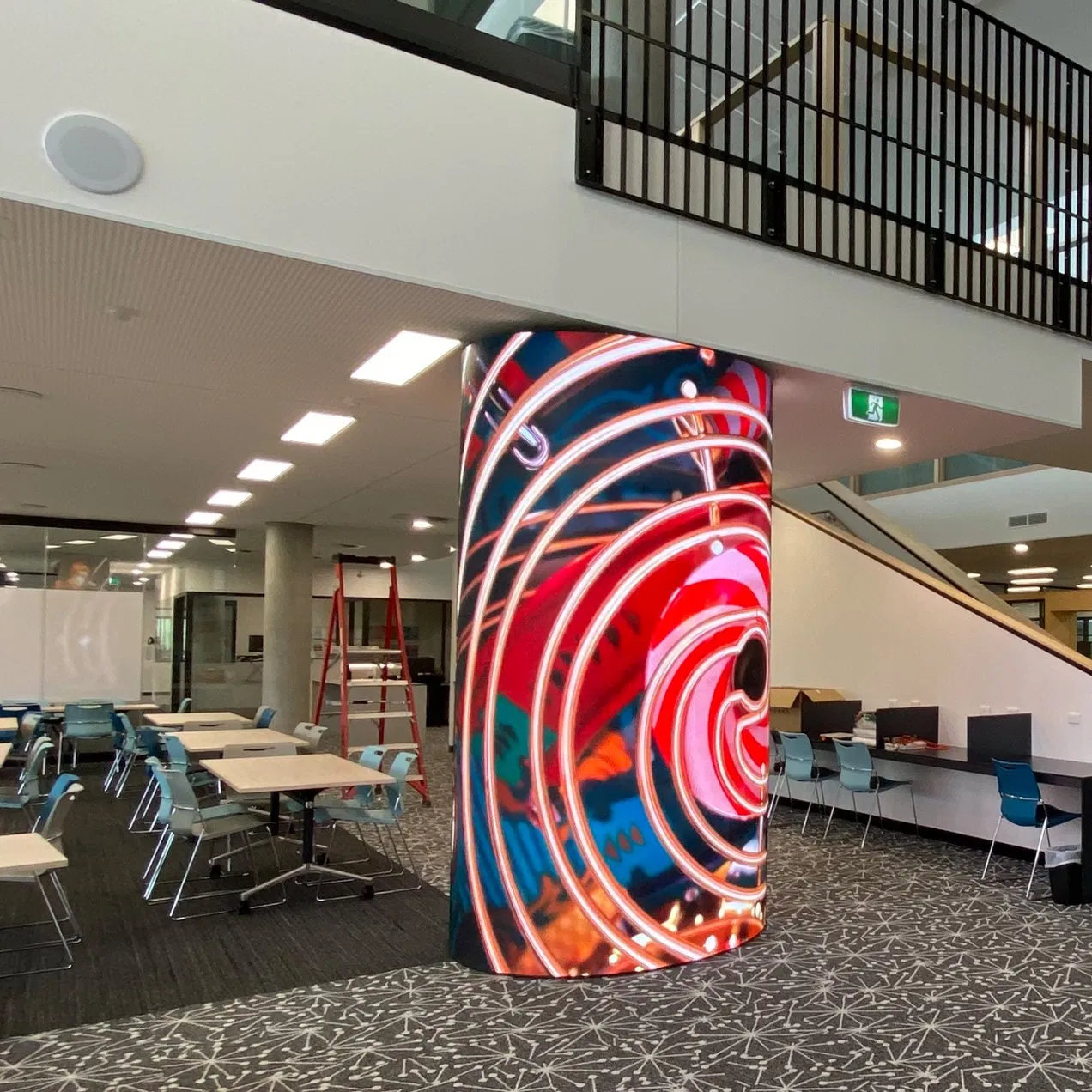 China Manufatcurer Competitive Price Indoor Soft Module LED Column LED Ribbon LED Belt LED Ring pH4 Flexible LED Display