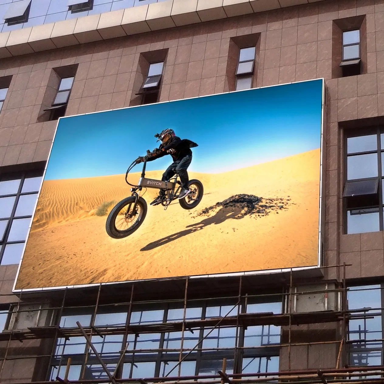 Outdoor Waterproof LED Panel Display Screen High Brightness P4 LED Video Wall