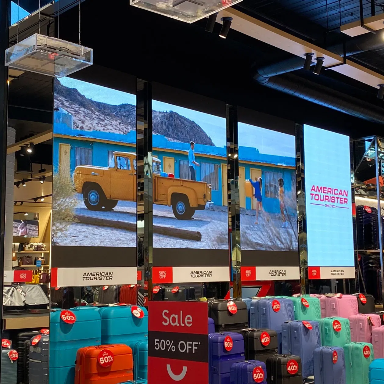 P8 Small-Pitch Indoor High-Definition LED Splicing Wall Screen LED Display