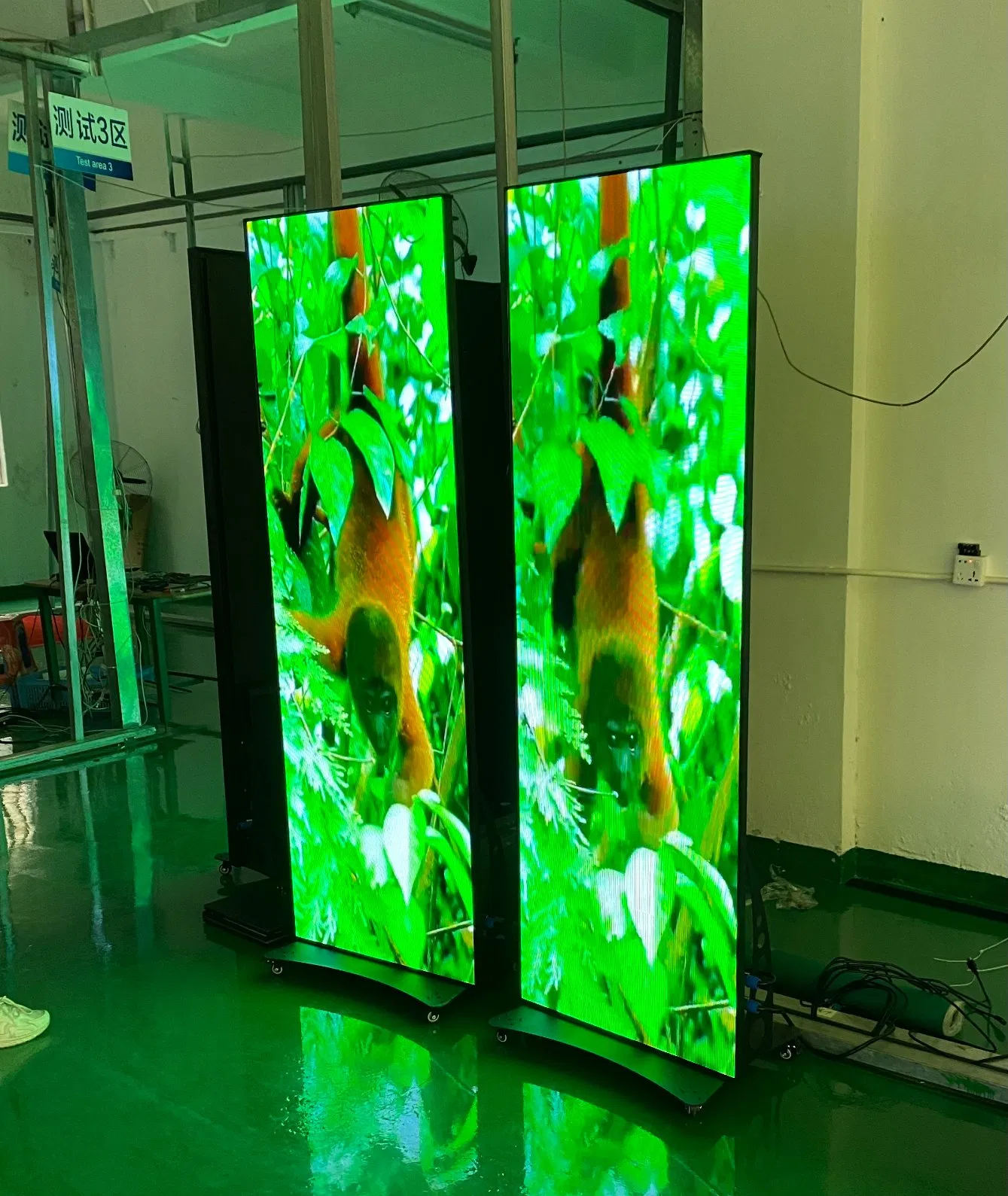 LED Screen Indoor Advertising Display Poster LED Display Advertising Photo and Video Display P 1.86/2/2.5/3.076 Indoor Poster Advertising LED Display