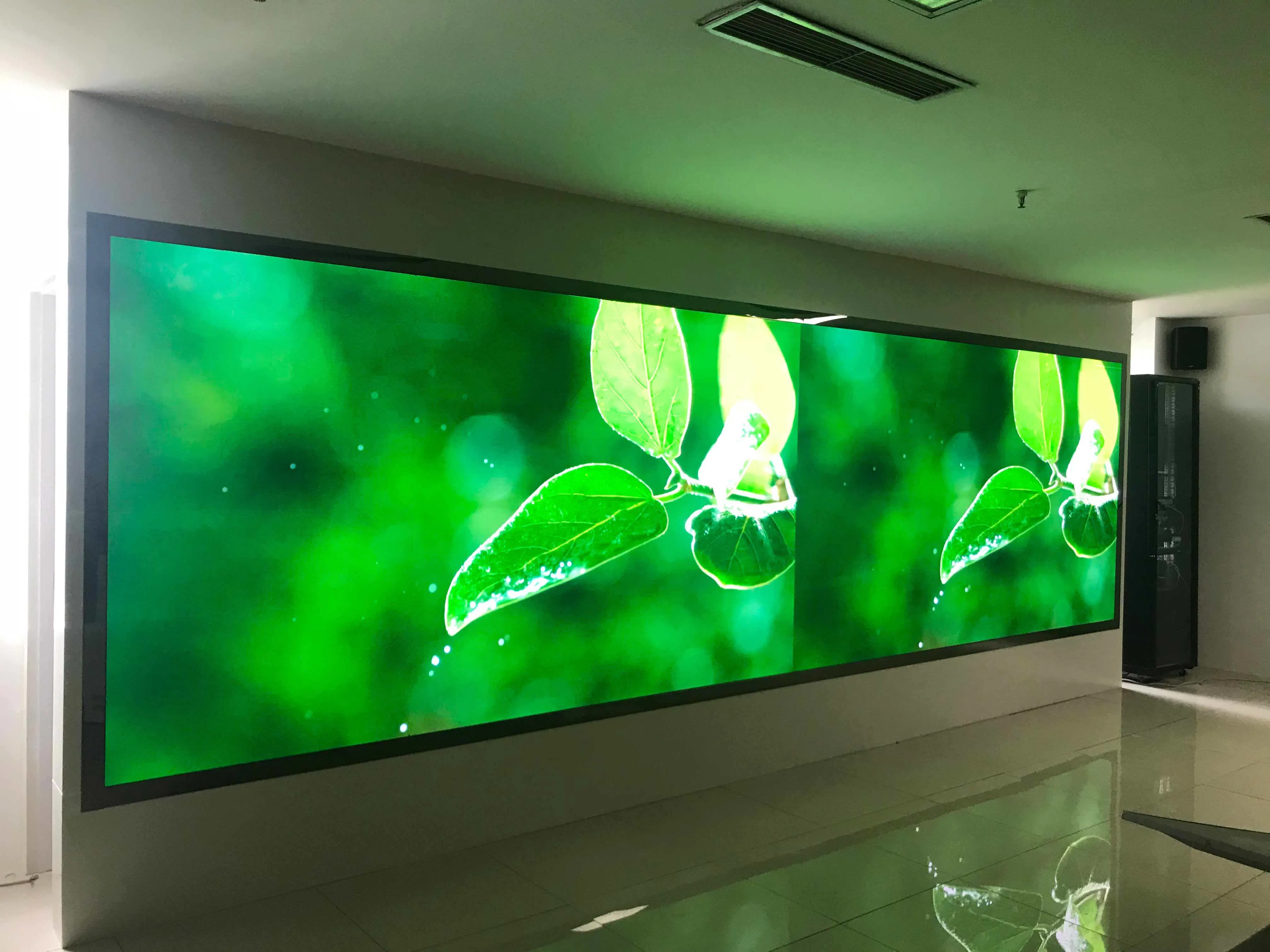 Indoor Full Color Small Pitch LED Video Wall 1920hzs P2 LED Panel Customizable Screen P2 LED Display