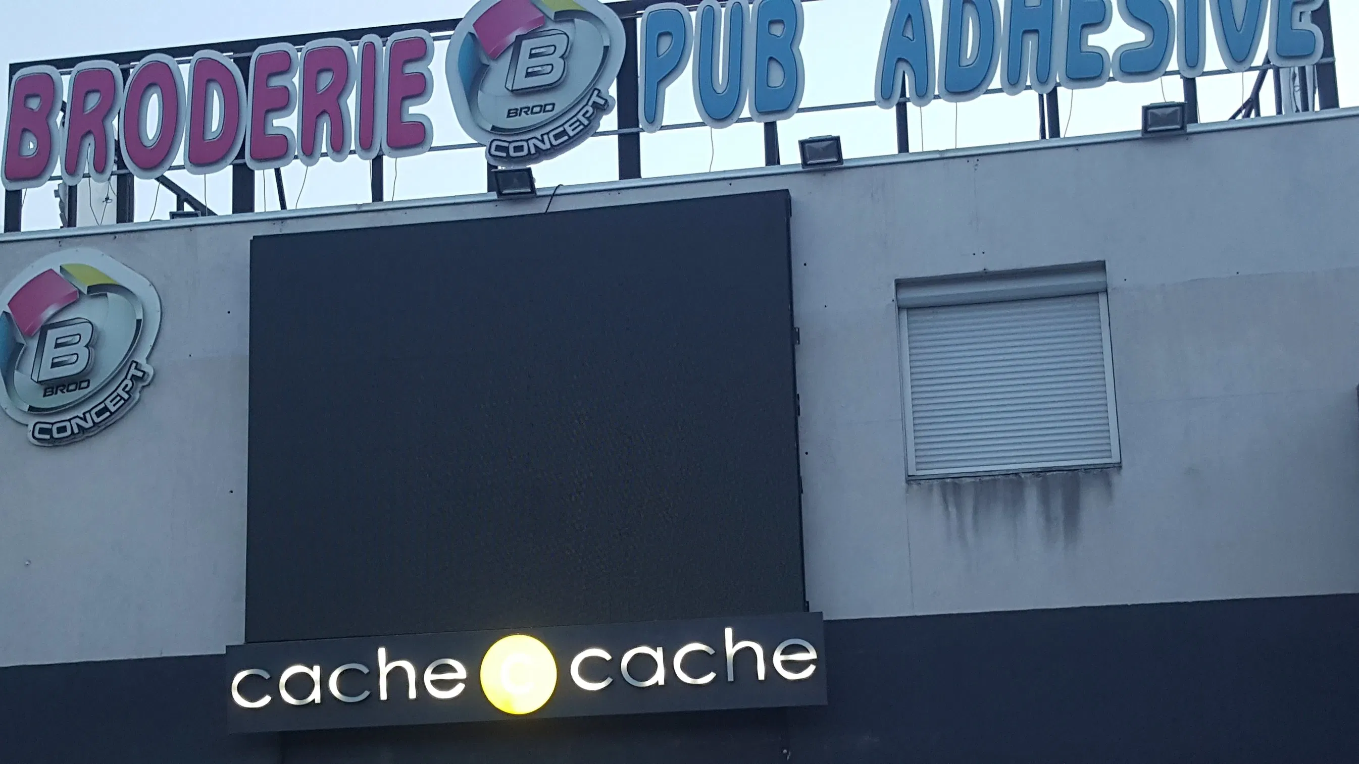 P2.5 P3 P4 P5 P6 P8 P10 Full Xxx Color Indoor Outdoor Waterproof 3D LED Video Wall Display Screen Digital Billboard Price for Advertising