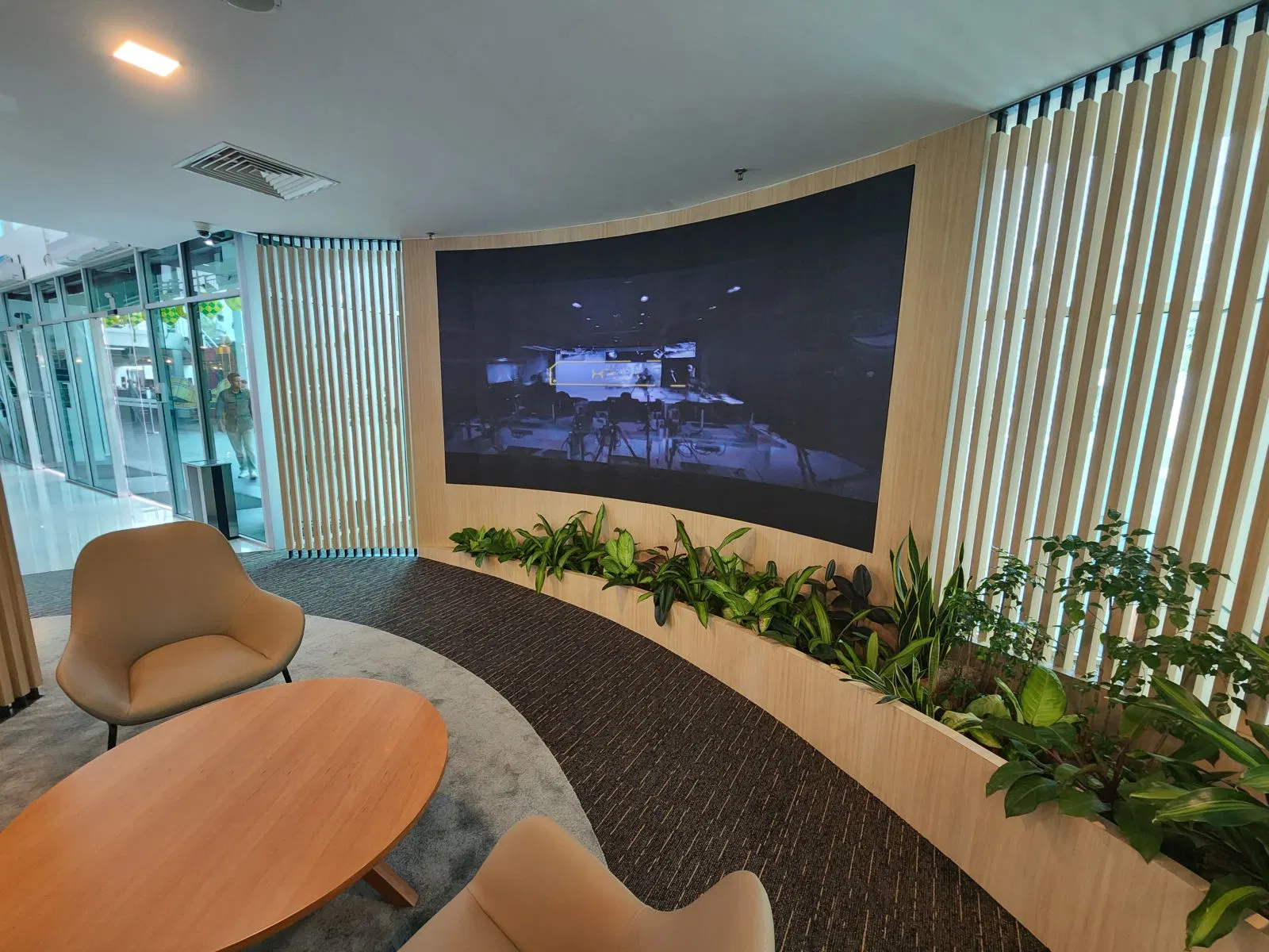 P1.953 250X1000 Slim Indoor LED Display for Control Center, Conference Room, Shopping Mall, Chain Store, Home Cinema