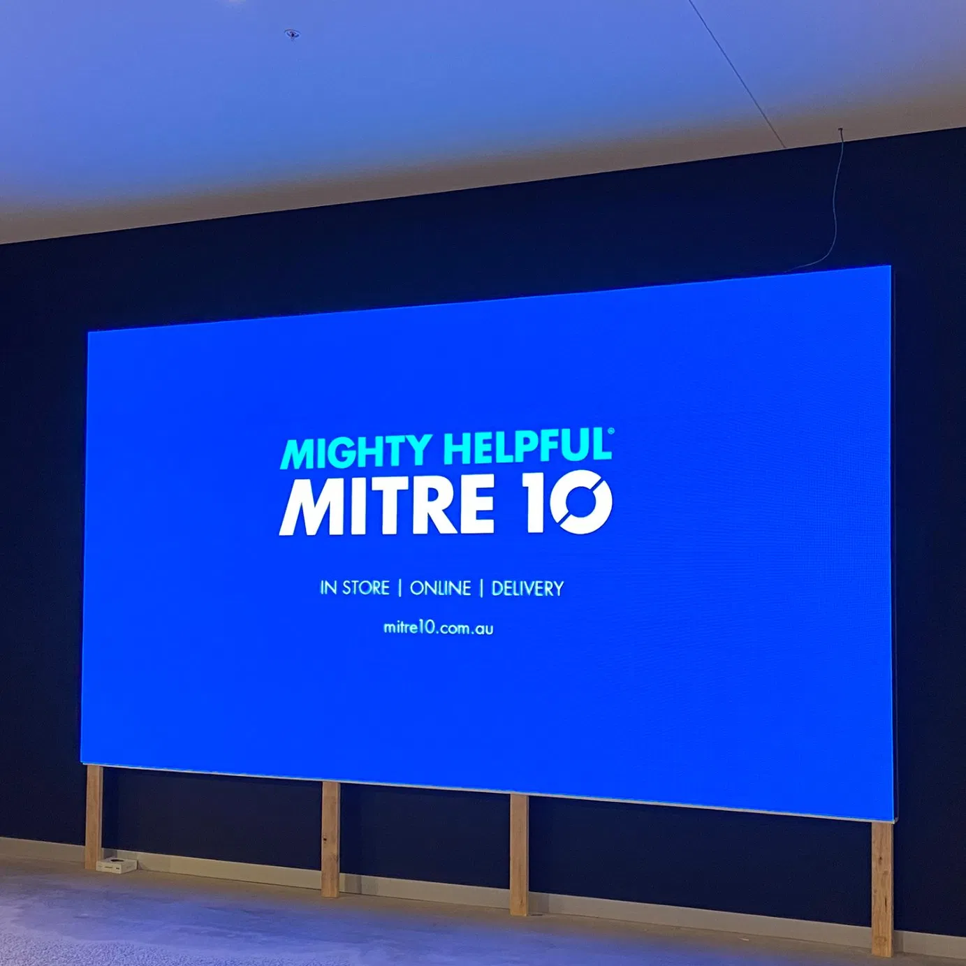 P2 Highlight Supermarket Advertising Stadium Full Color Screen Waterproof Indoor and Outdoor LED Display