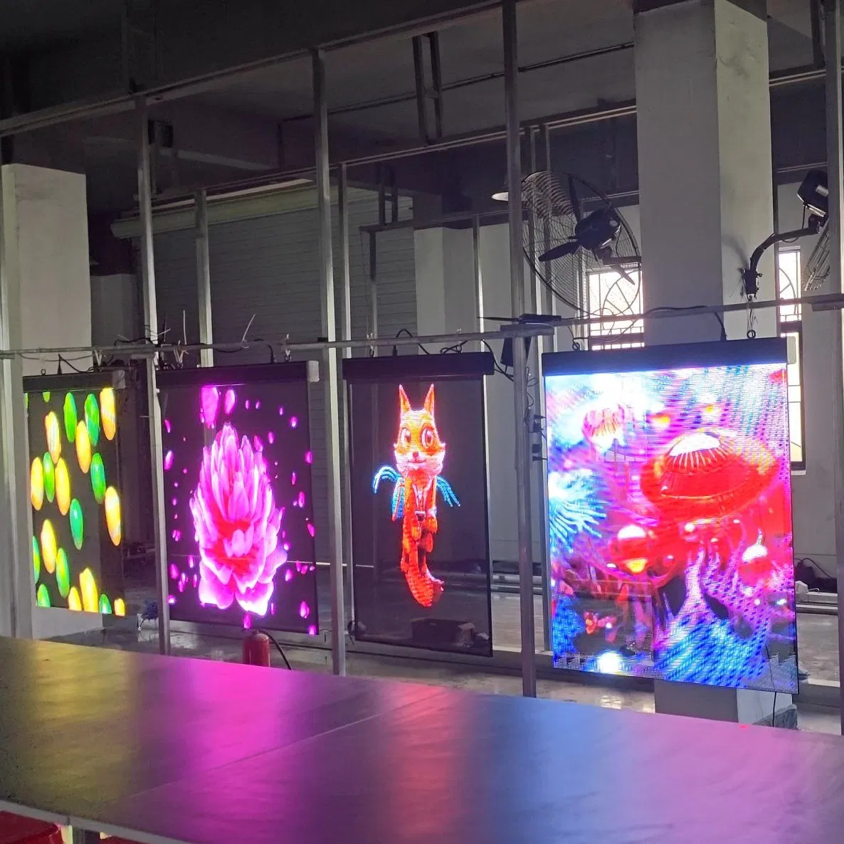 Shopping Mall Holographic Transparent 3D LED Digital Display Screen for Indoor Advertising
