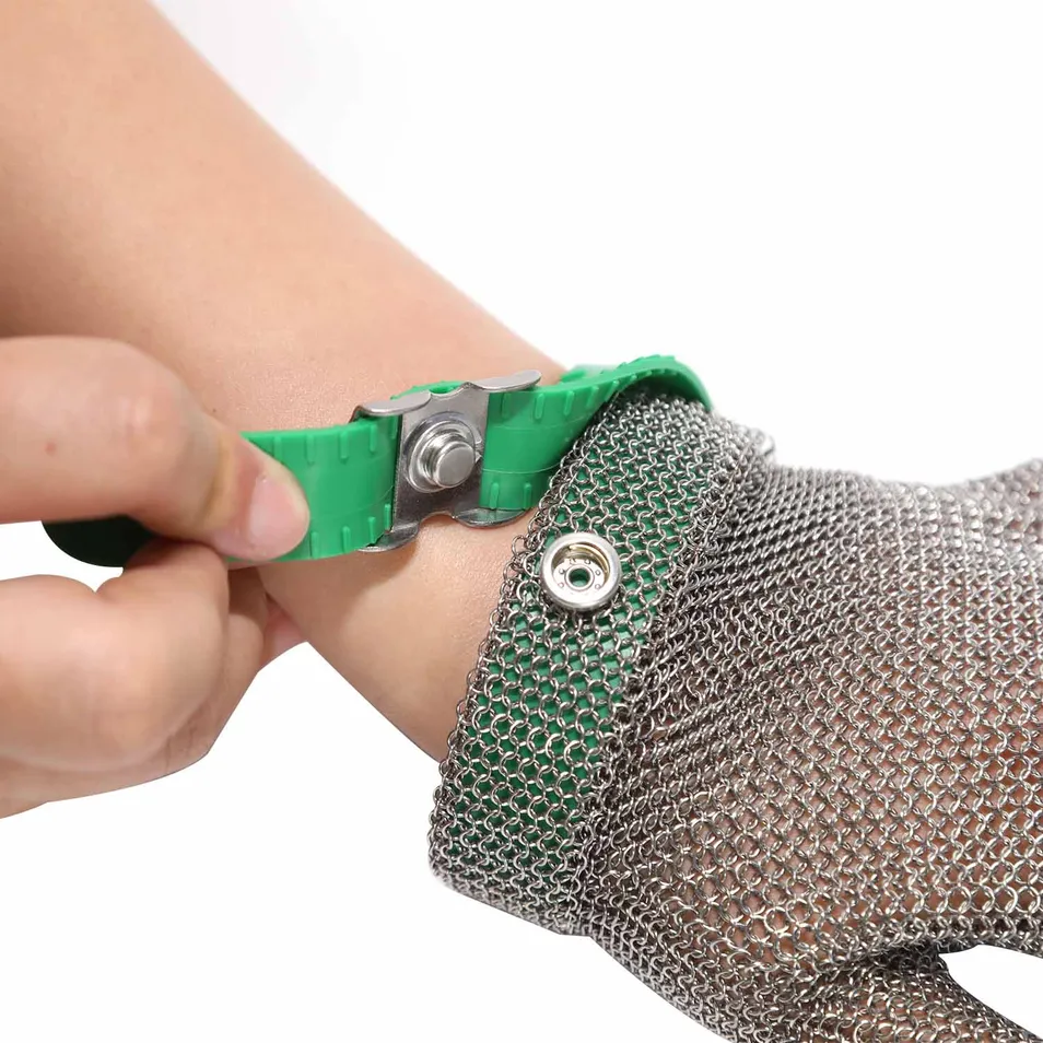 Chainmail Glove View 2