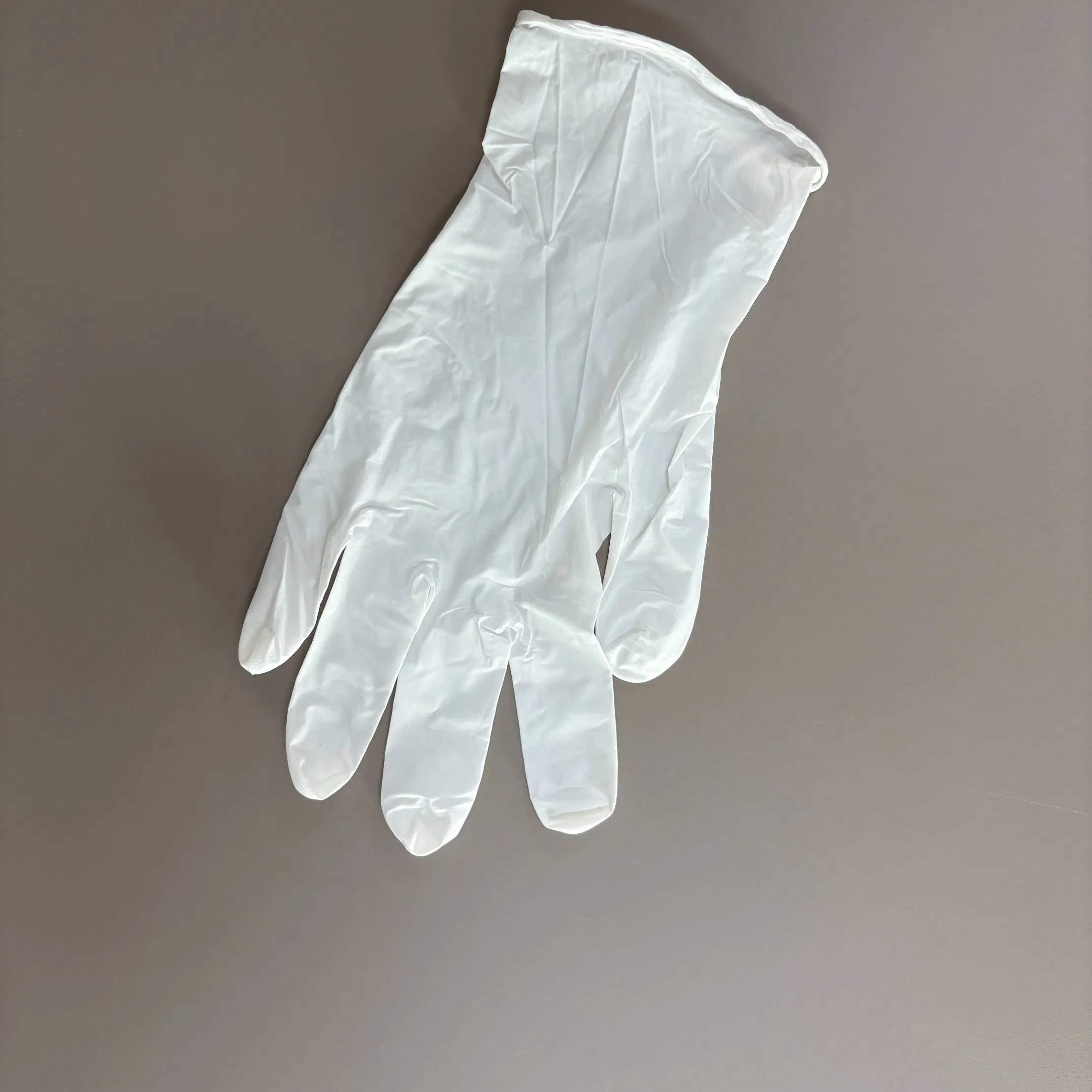 White Nitrile Protective Gloves for Cleanroom and Lab Work