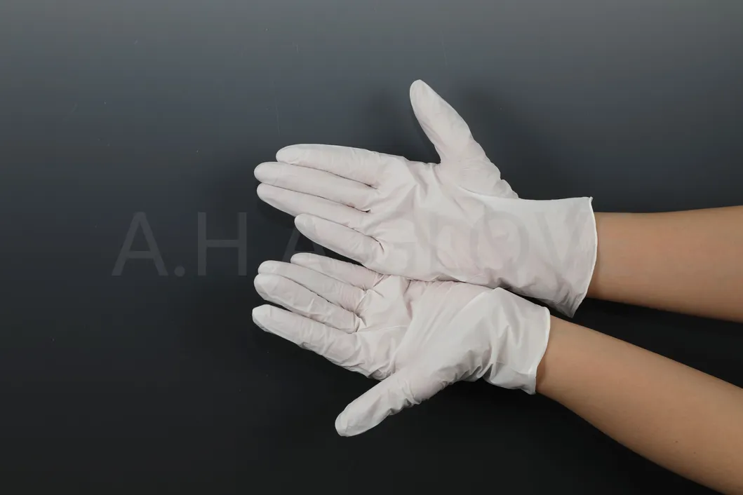 Disposable Nitrile Glove 3