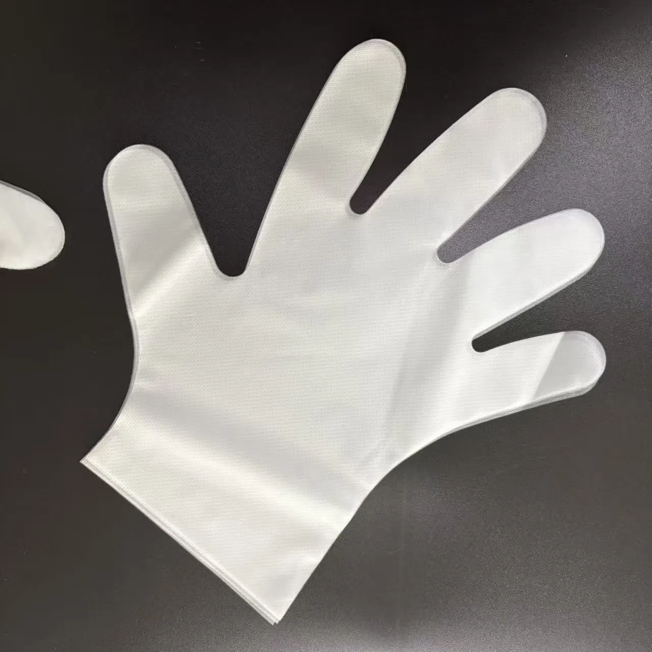 Textured Grip TPE Disposable Gloves for Industrial and Cleaning Tasks