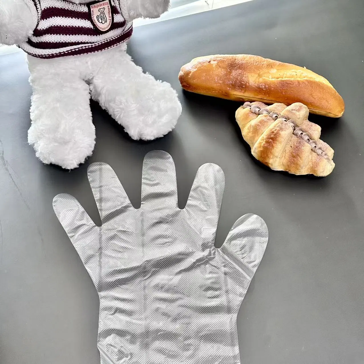 Textured Grip LDPE Gloves for Handling Oily Food and Wet Items Safely