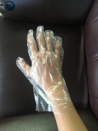 Disposable PE Food-Handling Gloves: Food-Grade, Chemical Resistant, Oilproof &amp; Waterproof, Safe &amp; Reliable, Pack of 200